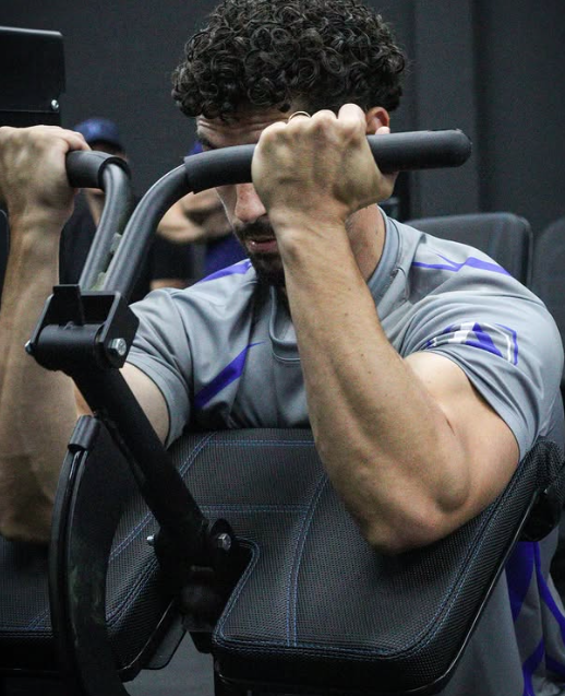 Atleta treinando na Arena Pro Fitness